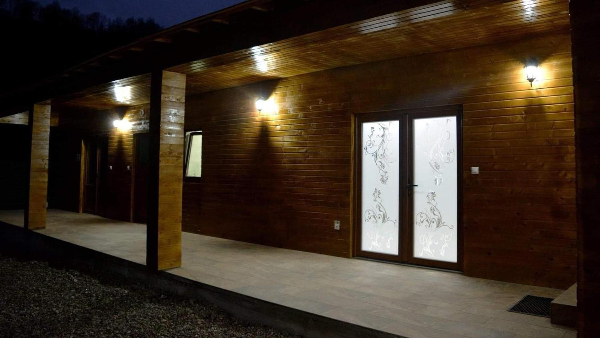 Casa Vadeanu Hotel Sighetu Marmaţiei Екстериор снимка